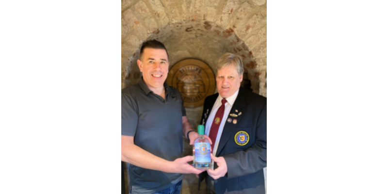 You are currently viewing Stirling Distillery teams up with Garelochhead Bowling Club to create bespoke gin