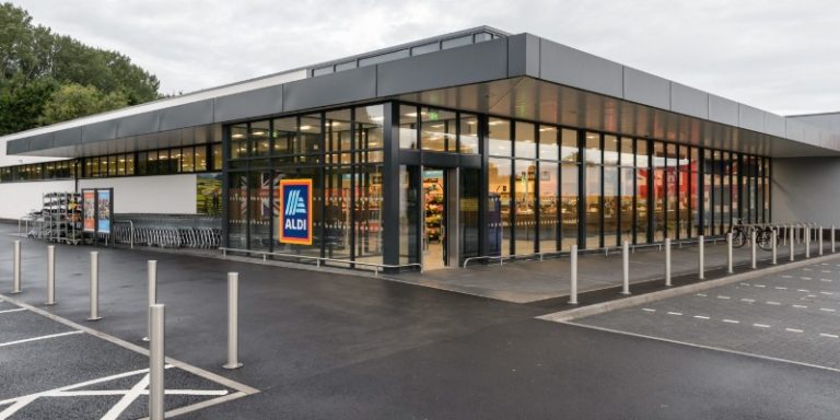 aldi store front